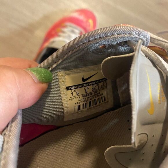 Nike Free women's pink tie dye athletic running sneakers size 7.5 - Picture 6 of 6